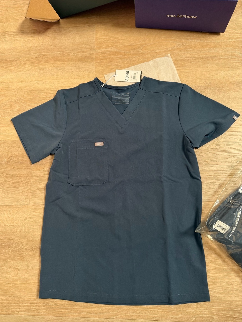 Figs Mens set Scrubs - Picture 5 of 6